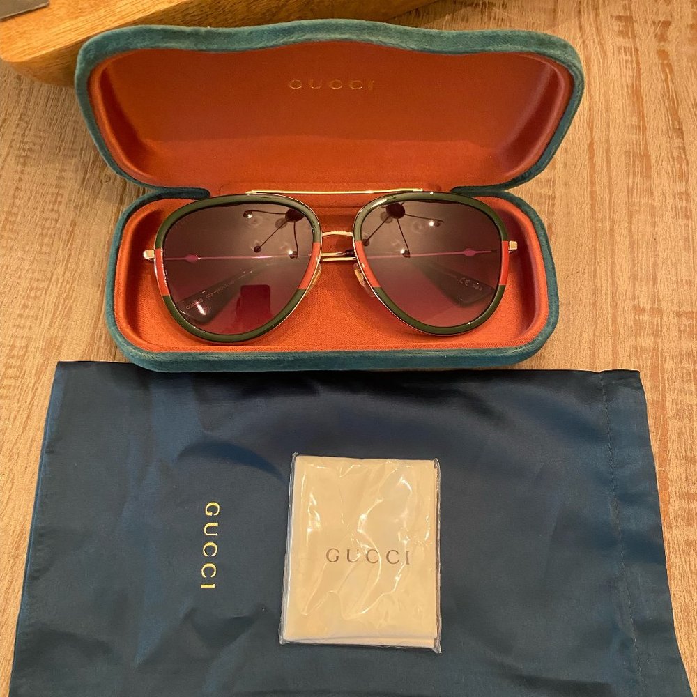 NWT, Gucci Web Aviator Sunglasses, Green/Red/Green